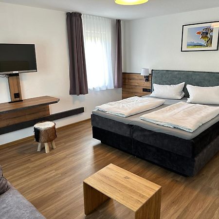 Zum Bayrischen Wirt Hotel Maierhöfen Buitenkant foto