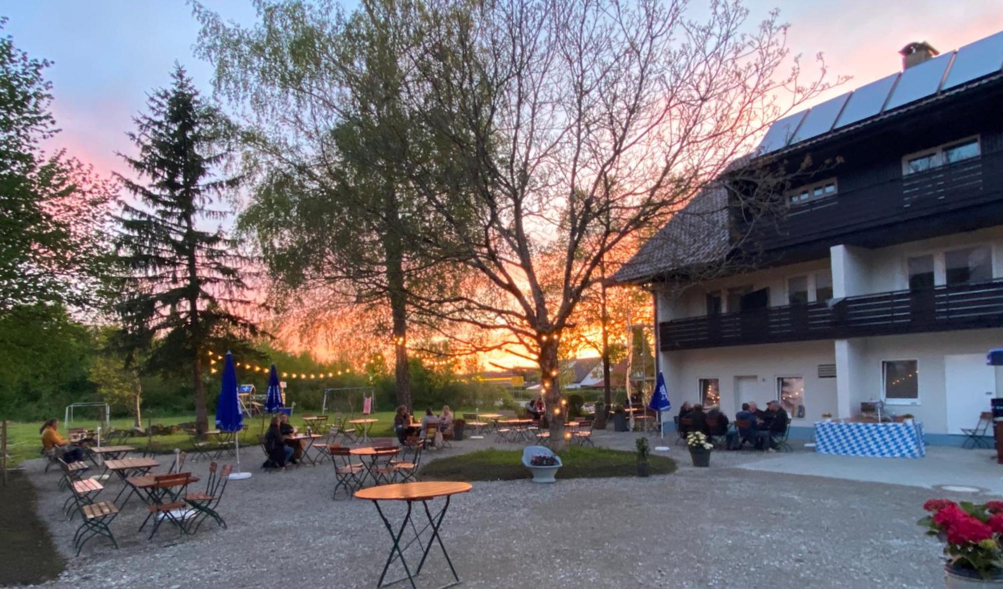 Zum Bayrischen Wirt Hotel Maierhöfen Buitenkant foto