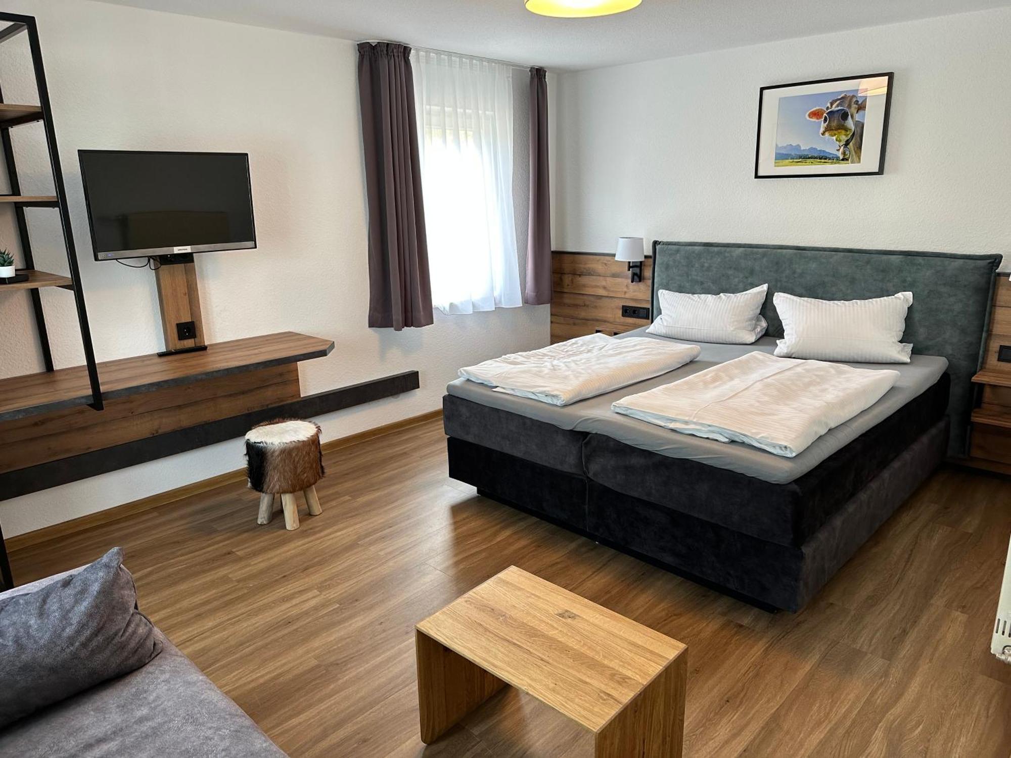 Zum Bayrischen Wirt Hotel Maierhöfen Buitenkant foto